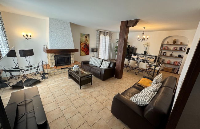 Beautiful Villa Near Village des Vans - Foto 10