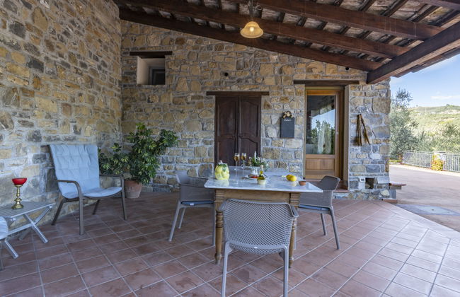 2 bedroom House in Cipressa with private pool and garden - Photo 1