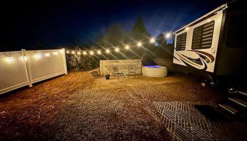 Puffy Panda RV-Hot Tub-Sleeps 2 - Foto 5