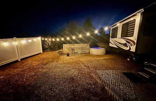 Puffy Panda RV-Hot Tub-Sleeps 2 - Foto 5