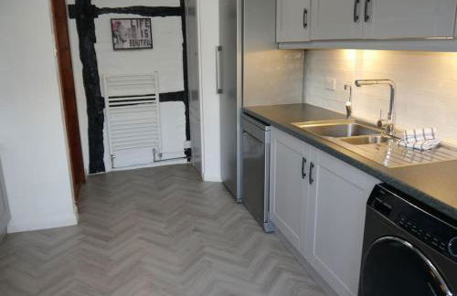 Lilac Cottage -Sleeps 6 -HOT TUB - Foto 9