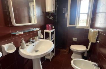 Seadas Garden Home - Beach 2 min away - Wi-Fi - AC - Parking - BBQ - Pet Friendly - Foto 9