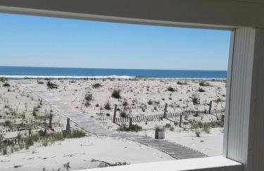 Ocean Front 1St Floor Duplex With Expansive Views In Brant Beach With Private Beach Access 12094 - Foto 1