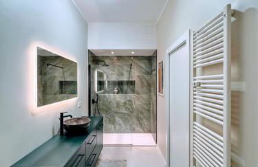 Design Apartment with Garden close to Central Station - Foto 13