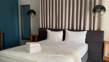 White Guest - Photo 4