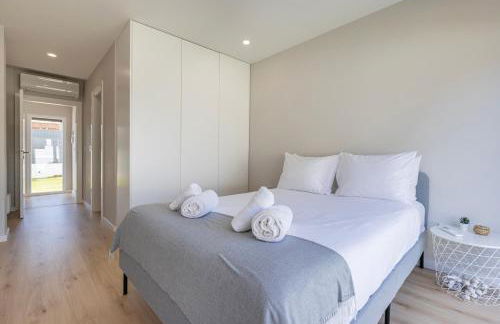 Poolside oasis by Caparica beach - Foto 21