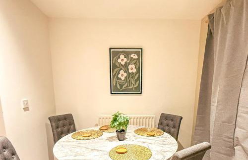 Tutu Suite - Stylish & Quiet City Centre 2 Bed Apartment I Free private Parking & Fast WiFi - Foto 15