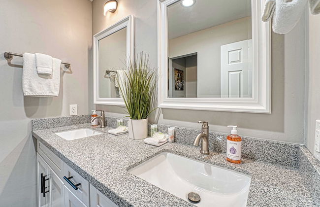 3BR Sleeps 8 Pool Putting Green BQQ Large Island! - Foto 15