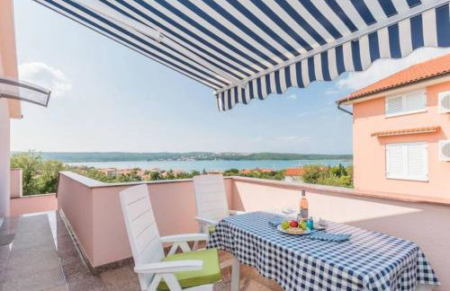 Apartment F-4 Klimno - Foto 1