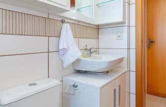 Lagos de Gramado, 2D na Av Borges de Medeiros - Foto 29