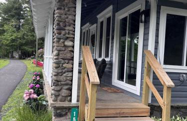 Lakefront Couples Retreat in the Poconos - Foto 4
