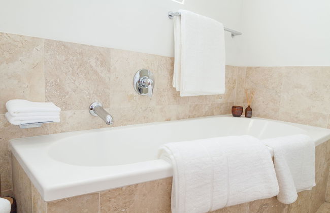 Bay Vista Villa - Photo 17