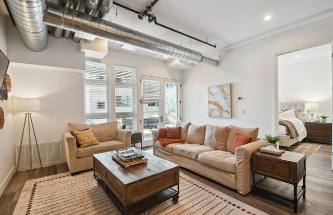 Brushed & Bold | RiNo Art Lofts - Foto 13