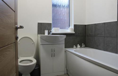 Beautiful, Spacious, Old Trafford home - Foto 9