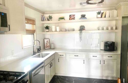 Campus Cottage Kng Bed! Walk To Uco And Downtown - Foto 3