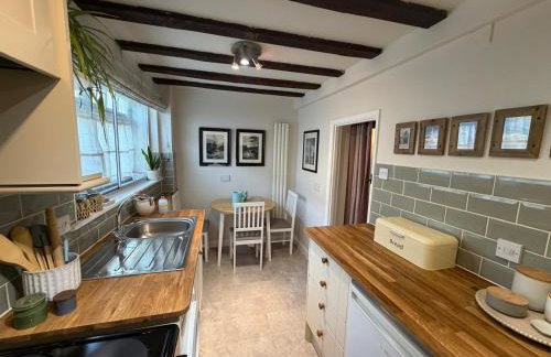 Pretty Cottage in Harleston, Norfolk, dog friendly - Photo 9