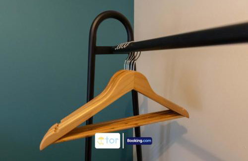 Large 2 Bedroom Apartment By The One Retreats Short Lets & Serviced Accommodation Horley Close To Gatwick Airport - Foto 29