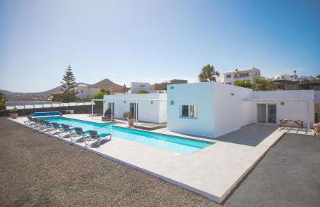 Casa Conil with a private 25 meter heated pool - Photo 38