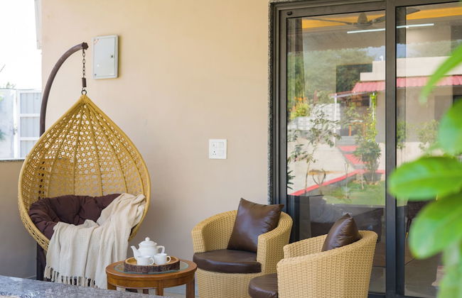 ELIVAAS 5 BHK With Pvt Pool - Zenora - Foto 43