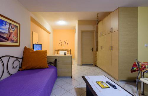 Terpsi Apartments - Kyparissia Garden Retreats - Photo 58