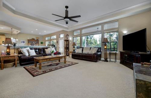 Cozy foothills home - Photo 9