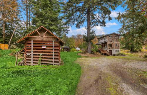 Riverfront Retreat Hot Tub Sauna Yard Gazebo and VIEWS - Foto 40