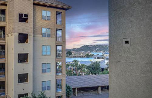 Chic 2BD with Balcony Pool Hot Tub & Marina Views - Foto 6