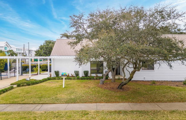 Pelican Retreat by Avantstay 5 Mins TO Beach Pet Friendly w/ Pool & Bbq! - Foto 44