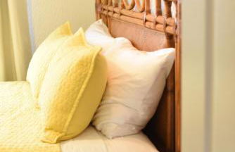 Mile to Beach! Private, Family & Pet Friendly Oasis! Pool Table & Hot tub! - Photo 11