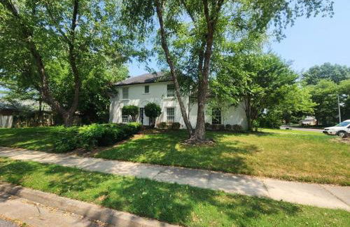 Luxury Pool with King beds Near Shops and Dining - Foto 54