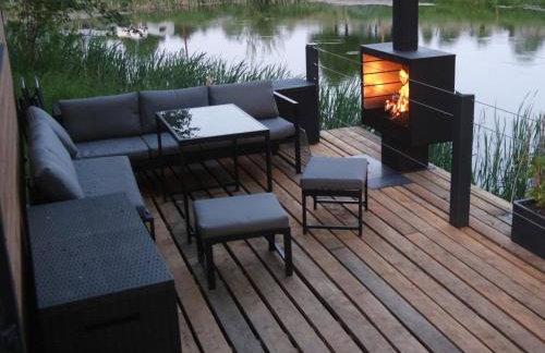 TinyHousebeiDresden in absoluter Alleinlage direkt am Naturteich große Terrasse Grill und Kaminofen Juni - September Mindestmietzeit 1 Woche Sa- Sa - Foto 7