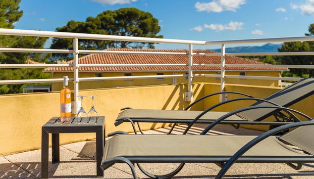 Bright Apartment in Le Brusc - Foto 5, Balcón