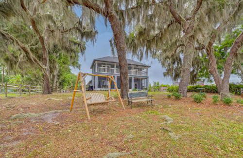 Private Beach at Lakefront Summerfield Getaway! - Foto 2