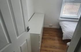 3 Story House near Bike park Wales & zip world - Photo 2