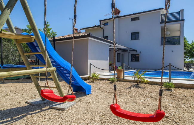 Villa with Swimming Pool, Outdoor Kitchen, Sauna, Hot Tub, Play Area, Sea View - Foto 44