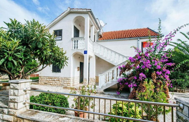 Comfortable Apartment With Balcony in a Quiet Area, Near the Beach - Foto 1