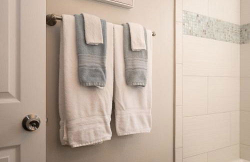 Beach Home in Quiet Neighborhood 5 minutes from the Pier - Foto 33