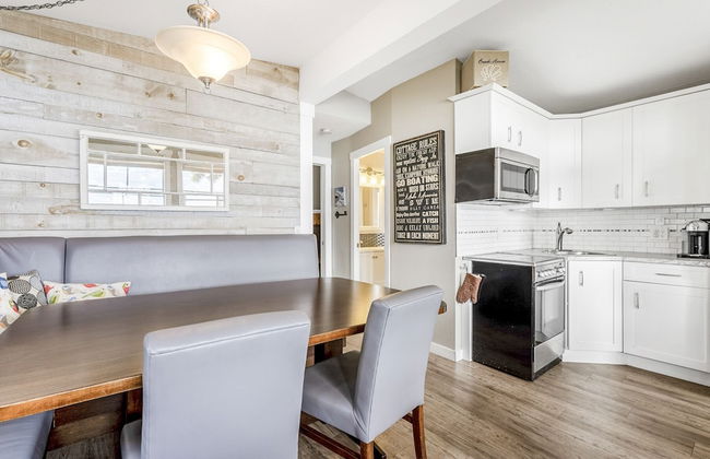 Secluded Cabin on Lake Okanagan - Photo 6