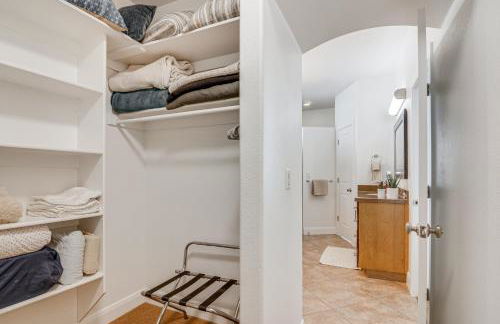 Zion Area Home with Scenic Views and Private Hot Tub! - Foto 18