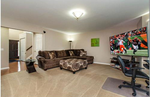 Modern home near Cleveland - Foto 17