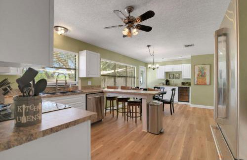 Lake Haven Retreat Private Dock & Peaceful Views - Photo 21