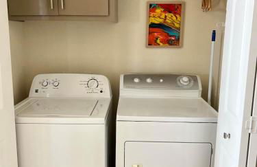 Breathtaking Beachfront Home - Foto 30