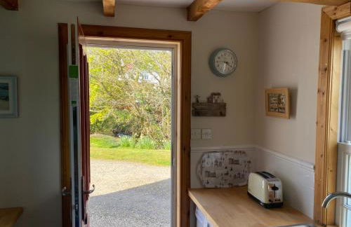 Lamlash- Self catering accommodation with seaviews - Photo 18