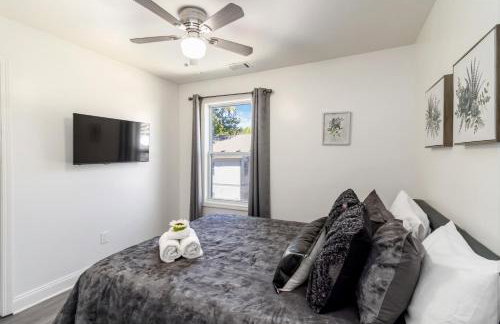 New Home in MidTown- Sleeps 11 For Rent in Atlanta - Foto 30