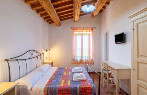 Apartment in a farmhouse with 2 swimming pools - Foto 13