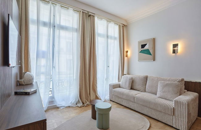 Superb Apartment on the Champs Elysees - Photo 11