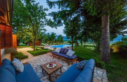 Beautiful cottage with heated pool for 22 ppl - Foto 72