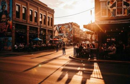 SXSW ready at Cultural Heritage Award winning home -Walk to 6th St, BBQ & Shops - Foto 44