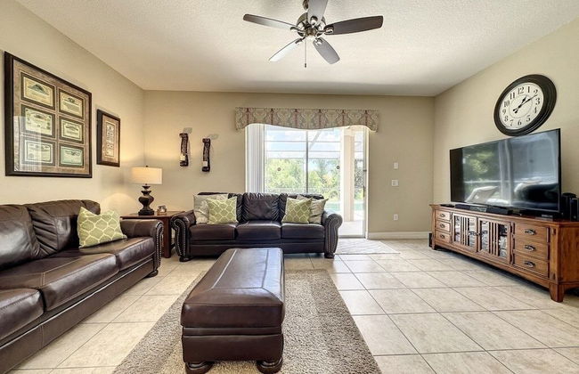 4 Bed 4 Bath With Private Pool/spa 4 Bedroom Home by RedAwning - Foto 28