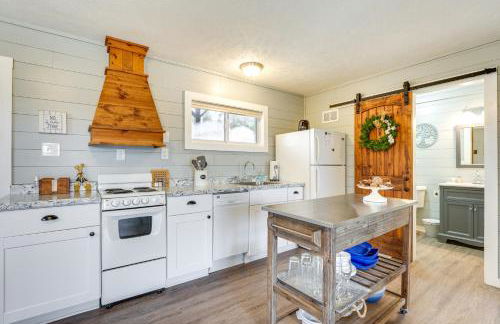 Walk to Lake and Trails Cape Fair Retreat with Grill! - Foto 10